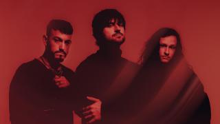 Nevertel header