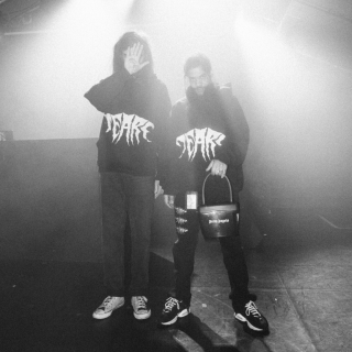 kleine crack + slagter